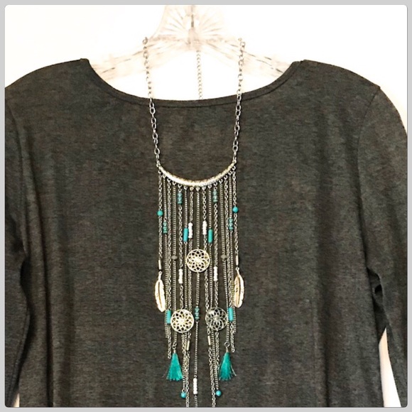 NWT Gray Boho Bell Sleeve Open Back Tee - Picture 6 of 7